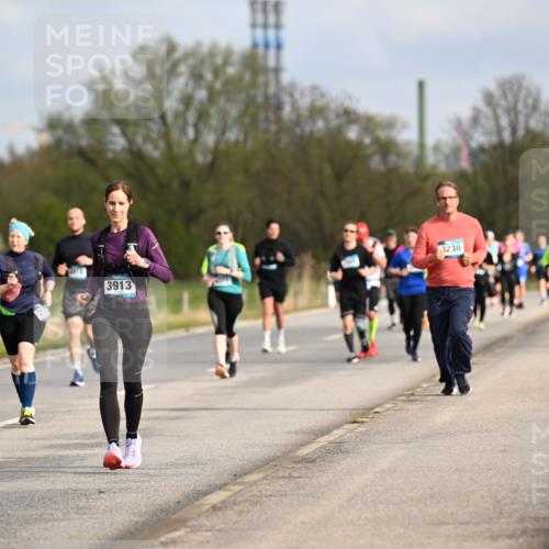 12.04.2026 - 45. Internationalen Wilhelmsburger Insellauf Dr. Thomas Lammeyer http://msf.ph/oto/9436217 12.04.2026 09:27:05 Laufen 3913, 3230 meine-sportfotos.de