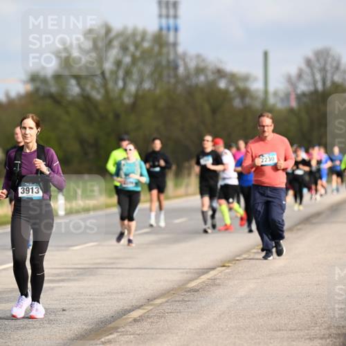 12.04.2026 - 45. Internationalen Wilhelmsburger Insellauf Dr. Thomas Lammeyer http://msf.ph/oto/9436225 12.04.2026 09:27:06 Laufen 3913, 2230 meine-sportfotos.de