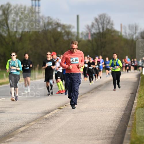 12.04.2026 - 45. Internationalen Wilhelmsburger Insellauf Dr. Thomas Lammeyer http://msf.ph/oto/9436227 12.04.2026 09:27:07 Laufen 4371, 2230 meine-sportfotos.de