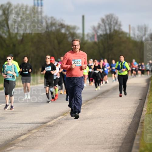 12.04.2026 - 45. Internationalen Wilhelmsburger Insellauf Dr. Thomas Lammeyer http://msf.ph/oto/9436232 12.04.2026 09:27:08 Laufen 2230 meine-sportfotos.de