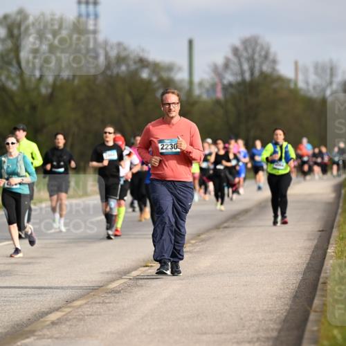 12.04.2026 - 45. Internationalen Wilhelmsburger Insellauf Dr. Thomas Lammeyer http://msf.ph/oto/9436234 12.04.2026 09:27:08 Laufen 2230 meine-sportfotos.de