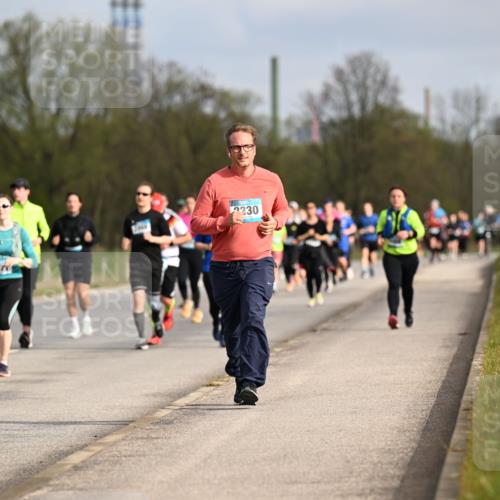 12.04.2026 - 45. Internationalen Wilhelmsburger Insellauf Dr. Thomas Lammeyer http://msf.ph/oto/9436237 12.04.2026 09:27:08 Laufen 2230 meine-sportfotos.de