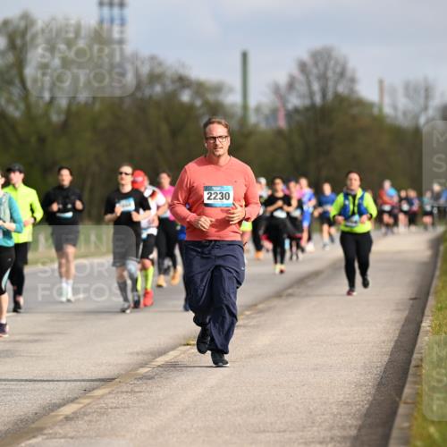 12.04.2026 - 45. Internationalen Wilhelmsburger Insellauf Dr. Thomas Lammeyer http://msf.ph/oto/9436238 12.04.2026 09:27:08 Laufen 2230 meine-sportfotos.de