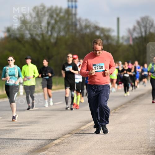 12.04.2026 - 45. Internationalen Wilhelmsburger Insellauf Dr. Thomas Lammeyer http://msf.ph/oto/9436247 12.04.2026 09:27:10 Laufen 4371, 2230 meine-sportfotos.de