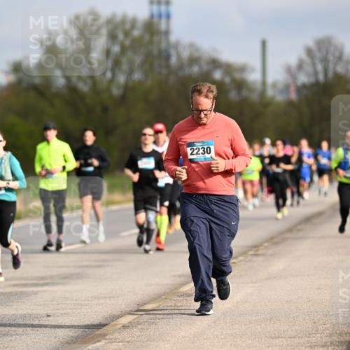 12.04.2026 - 45. Internationalen Wilhelmsburger Insellauf Dr. Thomas Lammeyer http://msf.ph/oto/9436248 12.04.2026 09:27:10 Laufen 2230 meine-sportfotos.de