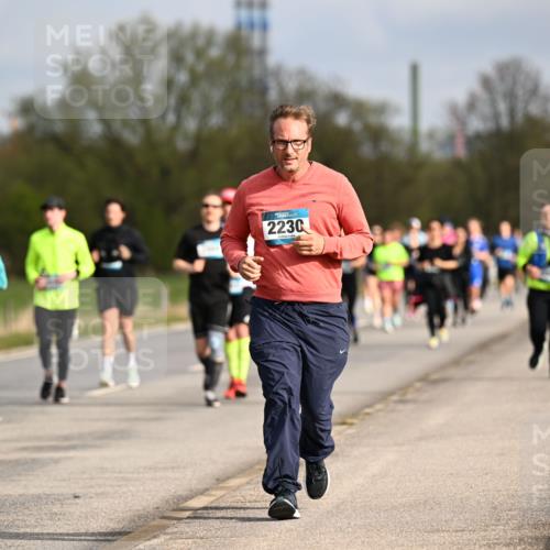 12.04.2026 - 45. Internationalen Wilhelmsburger Insellauf Dr. Thomas Lammeyer http://msf.ph/oto/9436253 12.04.2026 09:27:11 Laufen 2230 meine-sportfotos.de
