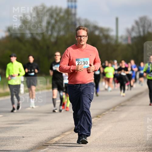 12.04.2026 - 45. Internationalen Wilhelmsburger Insellauf Dr. Thomas Lammeyer http://msf.ph/oto/9436255 12.04.2026 09:27:11 Laufen 2230 meine-sportfotos.de