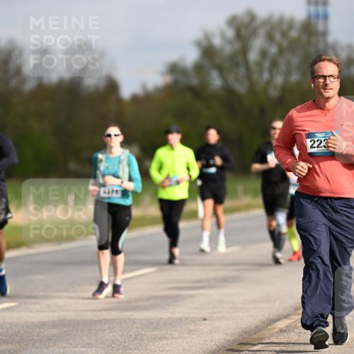 12.04.2026 - 45. Internationalen Wilhelmsburger Insellauf Dr. Thomas Lammeyer http://msf.ph/oto/9436258 12.04.2026 09:27:12 Laufen 6371, 223 meine-sportfotos.de