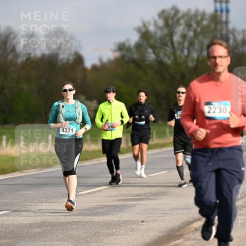 12.04.2026 - 45. Internationalen Wilhelmsburger Insellauf Dr. Thomas Lammeyer http://msf.ph/oto/9436259 12.04.2026 09:27:12 Laufen 28, 4, 18, 4371, 2230 meine-sportfotos.de