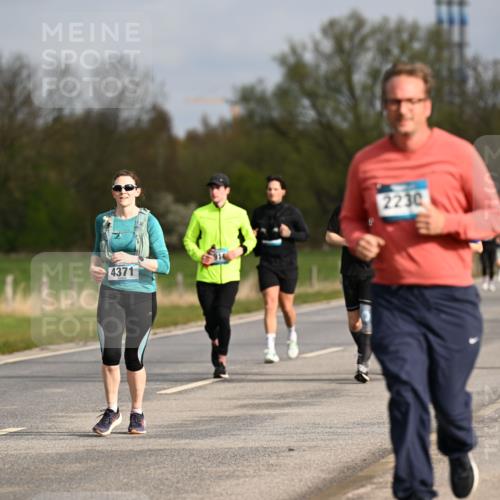 12.04.2026 - 45. Internationalen Wilhelmsburger Insellauf Dr. Thomas Lammeyer http://msf.ph/oto/9436261 12.04.2026 09:27:12 Laufen 4918, 4371, 2230 meine-sportfotos.de