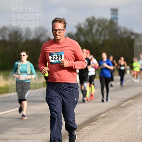 12.04.2026 - 45. Internationalen Wilhelmsburger Insellauf Dr. Thomas Lammeyer http://msf.ph/oto/9436268 12.04.2026 09:27:14 Laufen 2230 meine-sportfotos.de