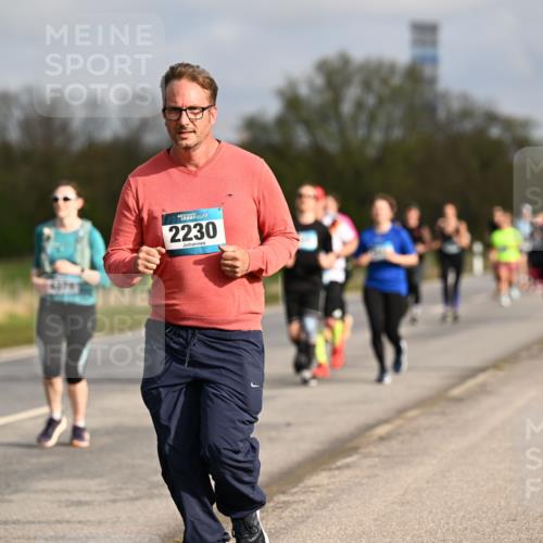 12.04.2026 - 45. Internationalen Wilhelmsburger Insellauf Dr. Thomas Lammeyer http://msf.ph/oto/9436269 12.04.2026 09:27:14 Laufen 2230 meine-sportfotos.de