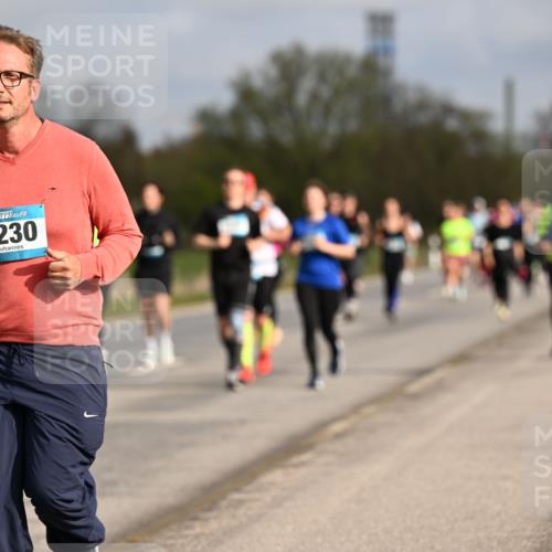 12.04.2026 - 45. Internationalen Wilhelmsburger Insellauf Dr. Thomas Lammeyer http://msf.ph/oto/9436271 12.04.2026 09:27:14 Laufen 2230 meine-sportfotos.de