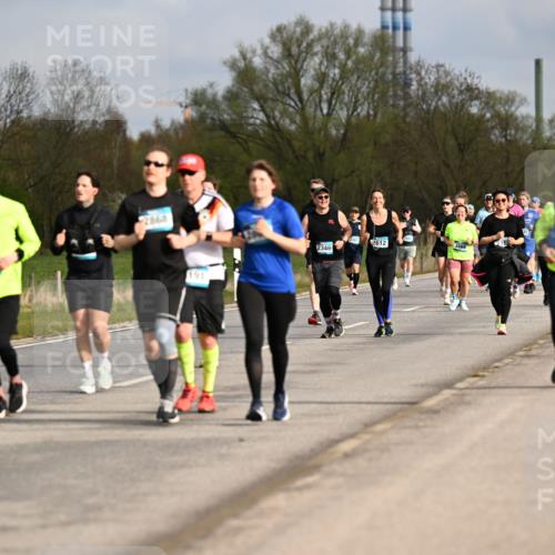 12.04.2026 - 45. Internationalen Wilhelmsburger Insellauf Dr. Thomas Lammeyer http://msf.ph/oto/9436280 12.04.2026 09:27:16 Laufen 2868, 191, 2346, 3383, 2612 meine-sportfotos.de