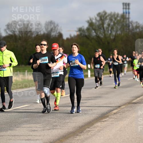 12.04.2026 - 45. Internationalen Wilhelmsburger Insellauf Dr. Thomas Lammeyer http://msf.ph/oto/9436287 12.04.2026 09:27:17 Laufen 2868, 4066, 4191, 286 meine-sportfotos.de