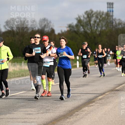 12.04.2026 - 45. Internationalen Wilhelmsburger Insellauf Dr. Thomas Lammeyer http://msf.ph/oto/9436288 12.04.2026 09:27:17 Laufen 91, 2868, 4191, 286, 4066 meine-sportfotos.de