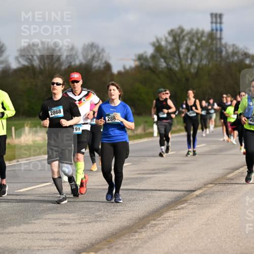12.04.2026 - 45. Internationalen Wilhelmsburger Insellauf Dr. Thomas Lammeyer http://msf.ph/oto/9436292 12.04.2026 09:27:18 Laufen 93, 2868, 191, 286, 117, 4066 meine-sportfotos.de