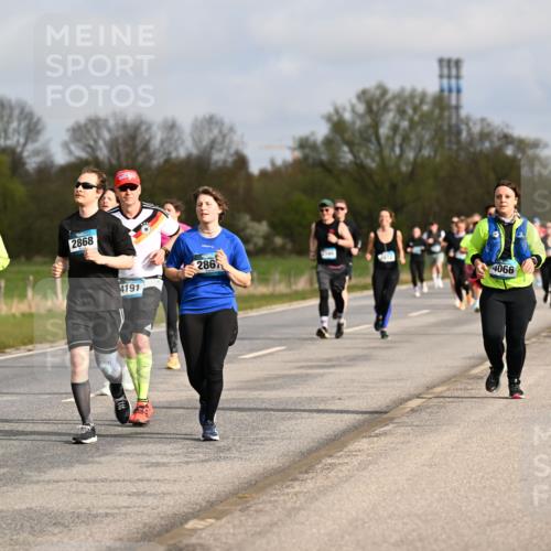 12.04.2026 - 45. Internationalen Wilhelmsburger Insellauf Dr. Thomas Lammeyer http://msf.ph/oto/9436297 12.04.2026 09:27:19 Laufen 2913, 2868, 4191, 286, 4066 meine-sportfotos.de