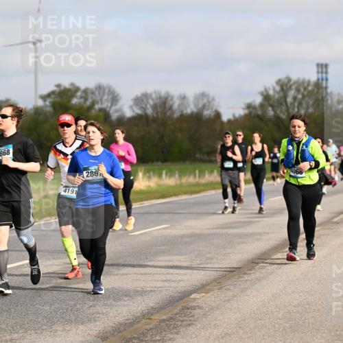 12.04.2026 - 45. Internationalen Wilhelmsburger Insellauf Dr. Thomas Lammeyer http://msf.ph/oto/9436310 12.04.2026 09:27:21 Laufen 2868, 4191, 286, 4066 meine-sportfotos.de