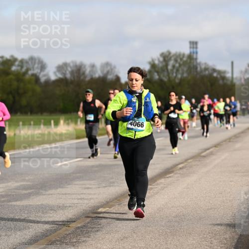 12.04.2026 - 45. Internationalen Wilhelmsburger Insellauf Dr. Thomas Lammeyer http://msf.ph/oto/9436321 12.04.2026 09:27:23 Laufen 4066 meine-sportfotos.de