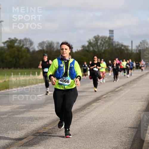 12.04.2026 - 45. Internationalen Wilhelmsburger Insellauf Dr. Thomas Lammeyer http://msf.ph/oto/9436327 12.04.2026 09:27:23 Laufen 3495, 4066 meine-sportfotos.de