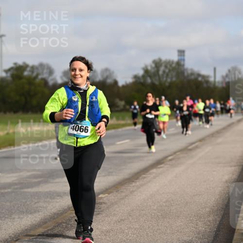 12.04.2026 - 45. Internationalen Wilhelmsburger Insellauf Dr. Thomas Lammeyer http://msf.ph/oto/9436331 12.04.2026 09:27:24 Laufen 4066 meine-sportfotos.de