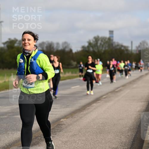 12.04.2026 - 45. Internationalen Wilhelmsburger Insellauf Dr. Thomas Lammeyer http://msf.ph/oto/9436334 12.04.2026 09:27:24 Laufen 3435, 4000 meine-sportfotos.de