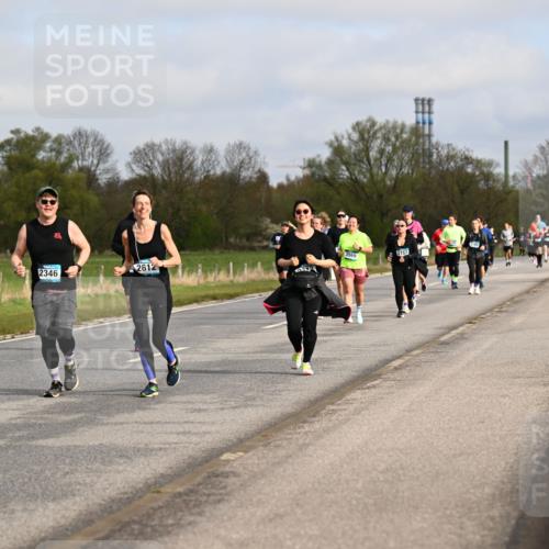 12.04.2026 - 45. Internationalen Wilhelmsburger Insellauf Dr. Thomas Lammeyer http://msf.ph/oto/9436340 12.04.2026 09:27:26 Laufen 2346, 2612, 3569, 2157 meine-sportfotos.de