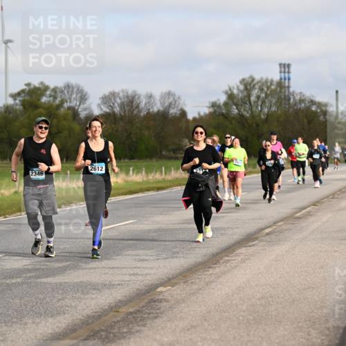 12.04.2026 - 45. Internationalen Wilhelmsburger Insellauf Dr. Thomas Lammeyer http://msf.ph/oto/9436341 12.04.2026 09:27:26 Laufen 2346, 2612, 231 meine-sportfotos.de