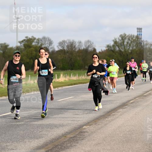 12.04.2026 - 45. Internationalen Wilhelmsburger Insellauf Dr. Thomas Lammeyer http://msf.ph/oto/9436346 12.04.2026 09:27:27 Laufen 2346, 2612, 2312, 3569 meine-sportfotos.de