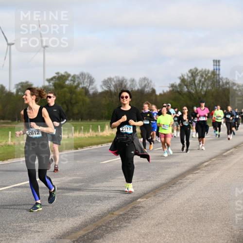 12.04.2026 - 45. Internationalen Wilhelmsburger Insellauf Dr. Thomas Lammeyer http://msf.ph/oto/9436355 12.04.2026 09:27:28 Laufen 2346, 2612, 2312, 3569 meine-sportfotos.de