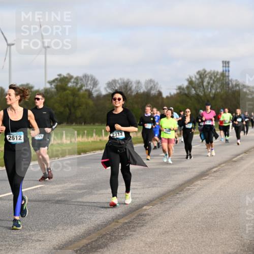 12.04.2026 - 45. Internationalen Wilhelmsburger Insellauf Dr. Thomas Lammeyer http://msf.ph/oto/9436357 12.04.2026 09:27:28 Laufen 2612, 2725, 2312 meine-sportfotos.de