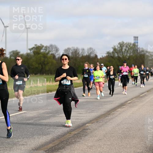12.04.2026 - 45. Internationalen Wilhelmsburger Insellauf Dr. Thomas Lammeyer http://msf.ph/oto/9436359 12.04.2026 09:27:29 Laufen 2612, 2725, 2312, 2321, 3569 meine-sportfotos.de