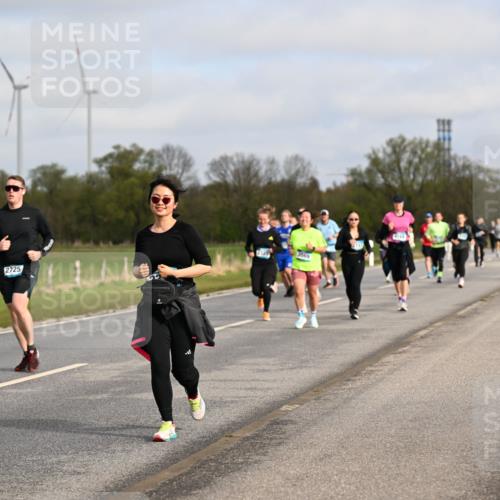 12.04.2026 - 45. Internationalen Wilhelmsburger Insellauf Dr. Thomas Lammeyer http://msf.ph/oto/9436363 12.04.2026 09:27:29 Laufen 2612, 2725, 3569 meine-sportfotos.de