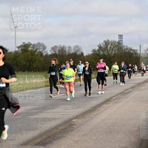 12.04.2026 - 45. Internationalen Wilhelmsburger Insellauf Dr. Thomas Lammeyer http://msf.ph/oto/9436367 12.04.2026 09:27:30 Laufen 725, 231, 2321, 3569, 4188, 2157 meine-sportfotos.de