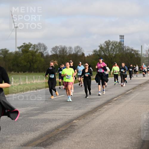 12.04.2026 - 45. Internationalen Wilhelmsburger Insellauf Dr. Thomas Lammeyer http://msf.ph/oto/9436368 12.04.2026 09:27:30 Laufen 231, 4188, 2199, 2, 2321, 3569 meine-sportfotos.de