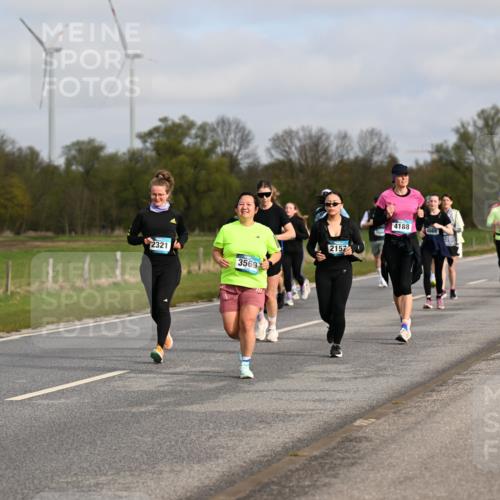 12.04.2026 - 45. Internationalen Wilhelmsburger Insellauf Dr. Thomas Lammeyer http://msf.ph/oto/9436375 12.04.2026 09:27:32 Laufen 2321, 3569, 2157, 4188, 4668 meine-sportfotos.de