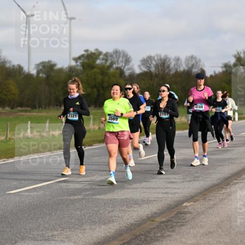 12.04.2026 - 45. Internationalen Wilhelmsburger Insellauf Dr. Thomas Lammeyer http://msf.ph/oto/9436377 12.04.2026 09:27:32 Laufen 2321, 3569, 3382, 2157, 2199, 4188 meine-sportfotos.de