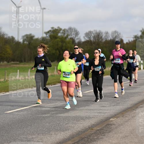 12.04.2026 - 45. Internationalen Wilhelmsburger Insellauf Dr. Thomas Lammeyer http://msf.ph/oto/9436378 12.04.2026 09:27:32 Laufen 2321, 3569, 3382, 2157, 4188, 4668, 2199 meine-sportfotos.de