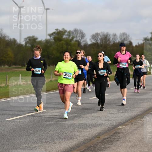 12.04.2026 - 45. Internationalen Wilhelmsburger Insellauf Dr. Thomas Lammeyer http://msf.ph/oto/9436380 12.04.2026 09:27:33 Laufen 2321, 3569, 2157, 4188, 2199, 4666 meine-sportfotos.de