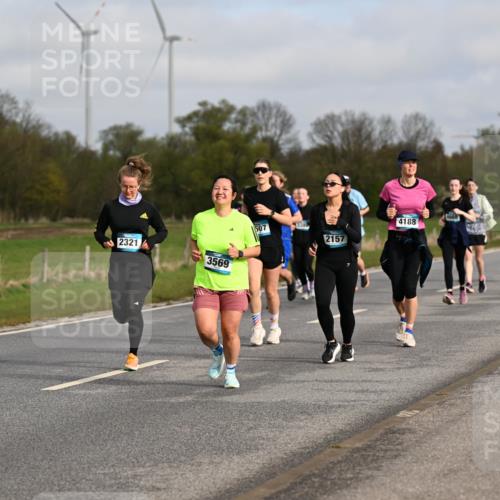 12.04.2026 - 45. Internationalen Wilhelmsburger Insellauf Dr. Thomas Lammeyer http://msf.ph/oto/9436381 12.04.2026 09:27:33 Laufen 2321, 3569, 507, 2157, 4188, 2105 meine-sportfotos.de