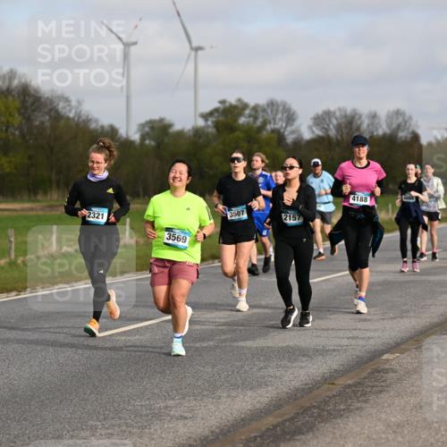 12.04.2026 - 45. Internationalen Wilhelmsburger Insellauf Dr. Thomas Lammeyer http://msf.ph/oto/9436386 12.04.2026 09:27:33 Laufen 4668, 4188, 3507, 2157, 2321, 3569 meine-sportfotos.de