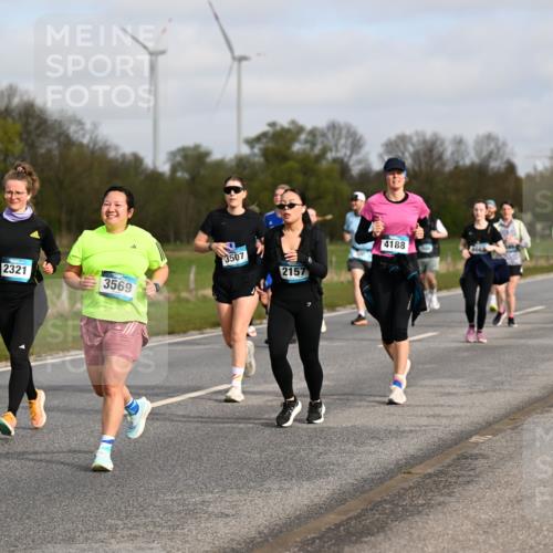 12.04.2026 - 45. Internationalen Wilhelmsburger Insellauf Dr. Thomas Lammeyer http://msf.ph/oto/9436391 12.04.2026 09:27:34 Laufen 2321, 3569, 3507, 4188, 2157 meine-sportfotos.de