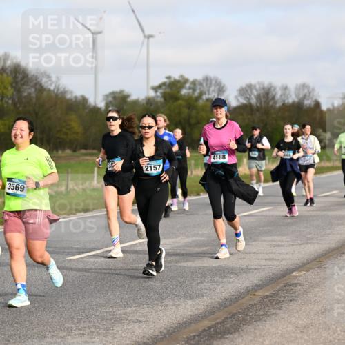 12.04.2026 - 45. Internationalen Wilhelmsburger Insellauf Dr. Thomas Lammeyer http://msf.ph/oto/9436393 12.04.2026 09:27:35 Laufen 2321, 3569, 2157, 4188, 668, 2199 meine-sportfotos.de