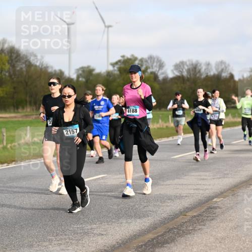 12.04.2026 - 45. Internationalen Wilhelmsburger Insellauf Dr. Thomas Lammeyer http://msf.ph/oto/9436397 12.04.2026 09:27:35 Laufen 3569, 2157, 1335, 4188, 2199 meine-sportfotos.de