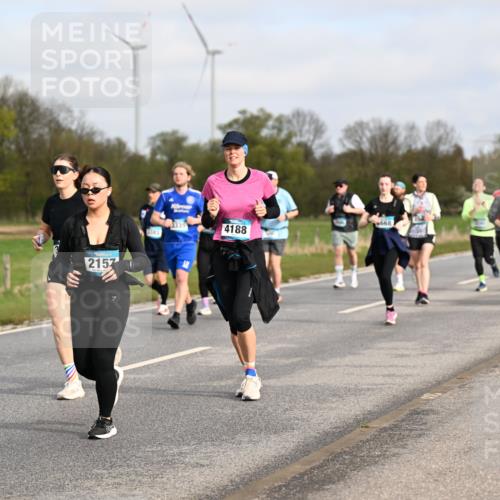 12.04.2026 - 45. Internationalen Wilhelmsburger Insellauf Dr. Thomas Lammeyer http://msf.ph/oto/9436399 12.04.2026 09:27:35 Laufen 2157, 3339, 668, 4188 meine-sportfotos.de