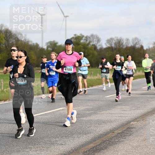 12.04.2026 - 45. Internationalen Wilhelmsburger Insellauf Dr. Thomas Lammeyer http://msf.ph/oto/9436400 12.04.2026 09:27:35 Laufen 2157, 3335, 4188, 4668 meine-sportfotos.de