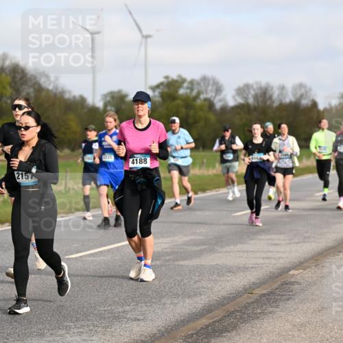 12.04.2026 - 45. Internationalen Wilhelmsburger Insellauf Dr. Thomas Lammeyer http://msf.ph/oto/9436401 12.04.2026 09:27:36 Laufen 2157, 7, 4188, 466 meine-sportfotos.de