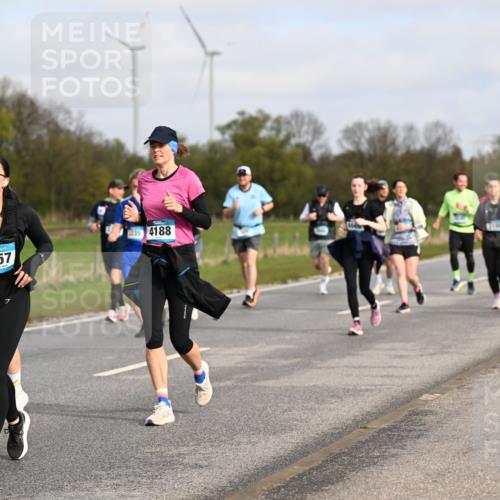 12.04.2026 - 45. Internationalen Wilhelmsburger Insellauf Dr. Thomas Lammeyer http://msf.ph/oto/9436403 12.04.2026 09:27:36 Laufen 4188, 2157 meine-sportfotos.de
