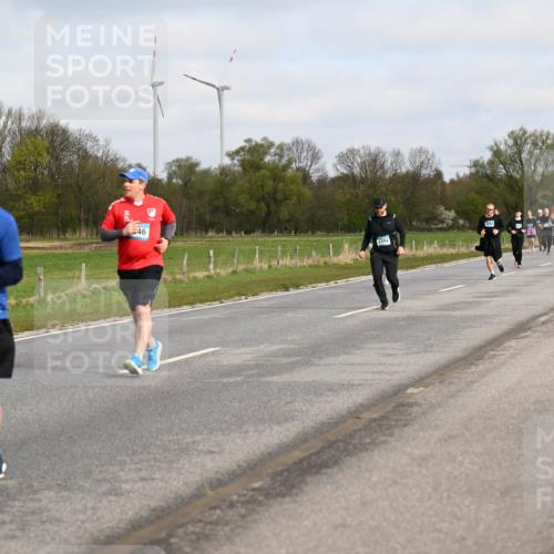 12.04.2026 - 45. Internationalen Wilhelmsburger Insellauf Dr. Thomas Lammeyer http://msf.ph/oto/9436427 12.04.2026 09:27:43 Laufen 2241, 46 meine-sportfotos.de